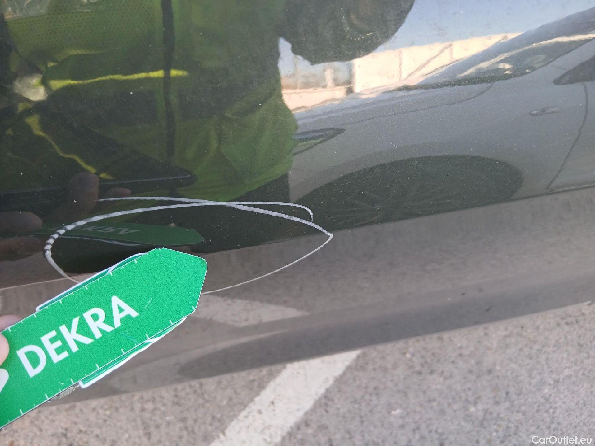  KIA  Sportage KIA  / 2022 / 5P / todoterreno 1.6 T-GDi 118kW (160CV) Drive 17