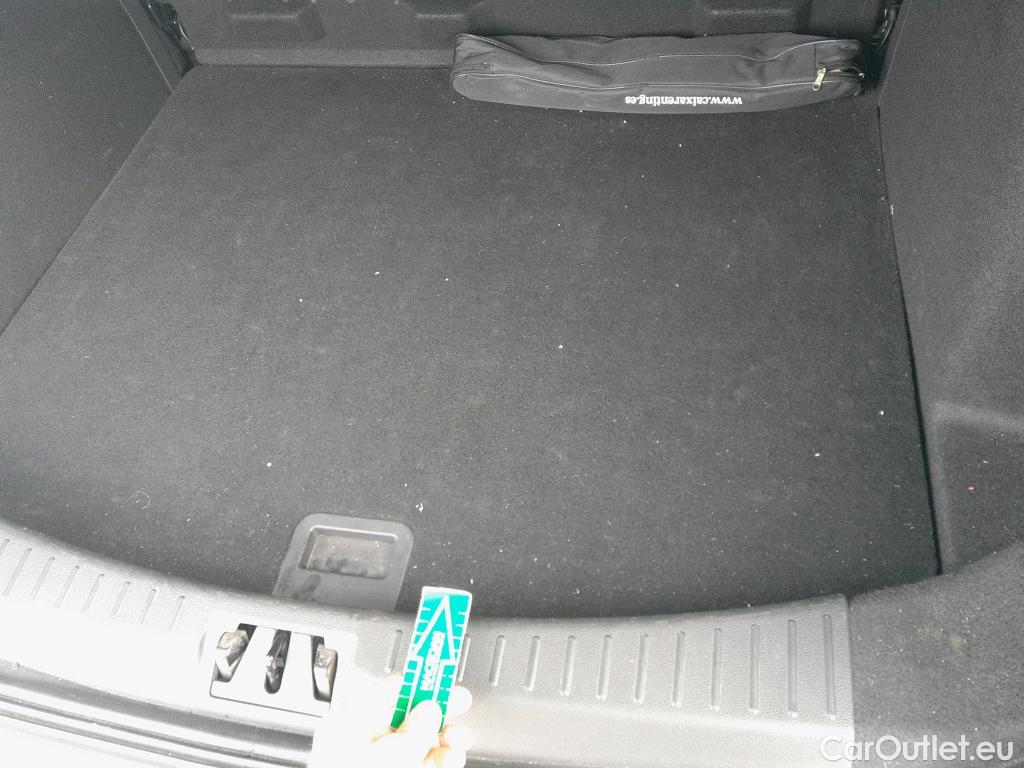  Ford  Kuga FORD  / 2016 / 5P / todoterreno 1.5 EcoBoost 88kW 4x2 Trend+ (CX) #1