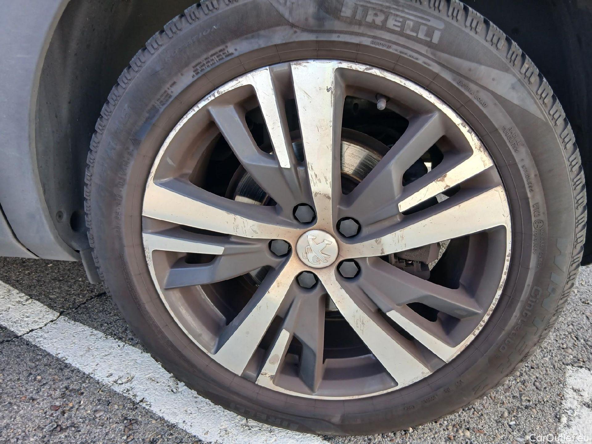  Peugeot  3008 PEUGEOT  / 2020 / 5P / todoterreno 1.5 BlueHDi 96kW (130CV) S&S Allure EAT8 #22