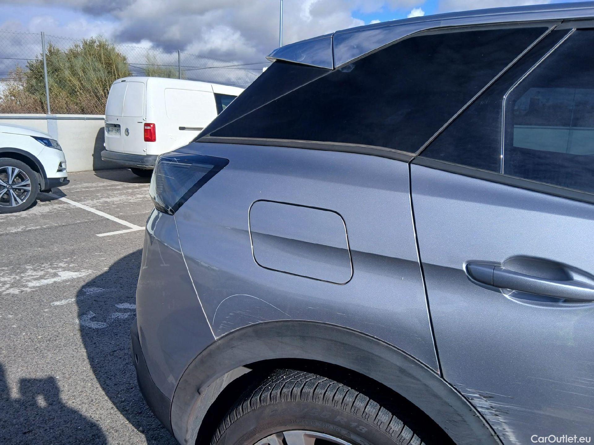  Peugeot  3008 PEUGEOT  / 2020 / 5P / todoterreno 1.5 BlueHDi 96kW (130CV) S&S Allure EAT8 #37