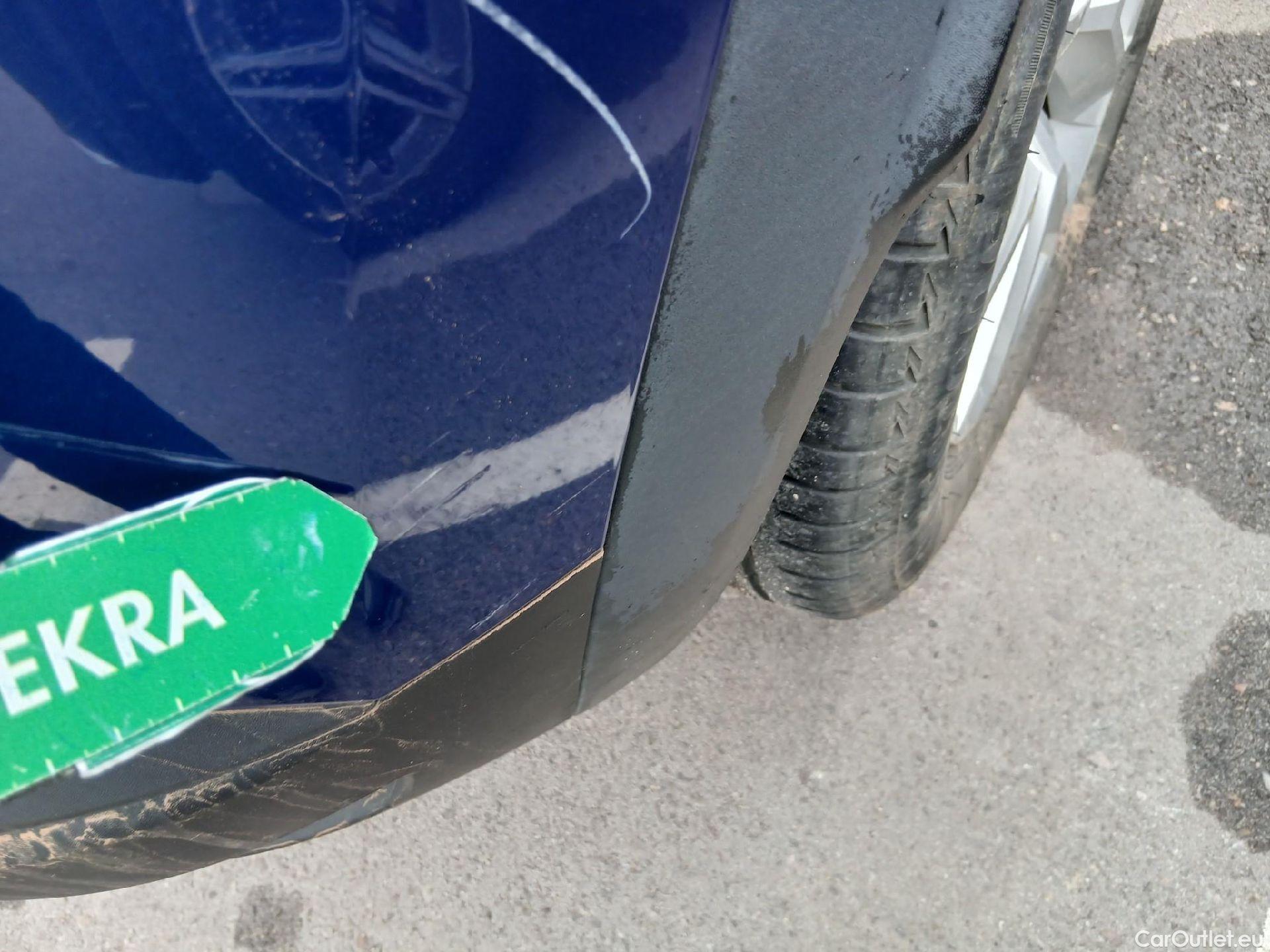  Renault  Captur RENAULT  / 2020 / 5P / todoterreno Intens TCe 90 #18