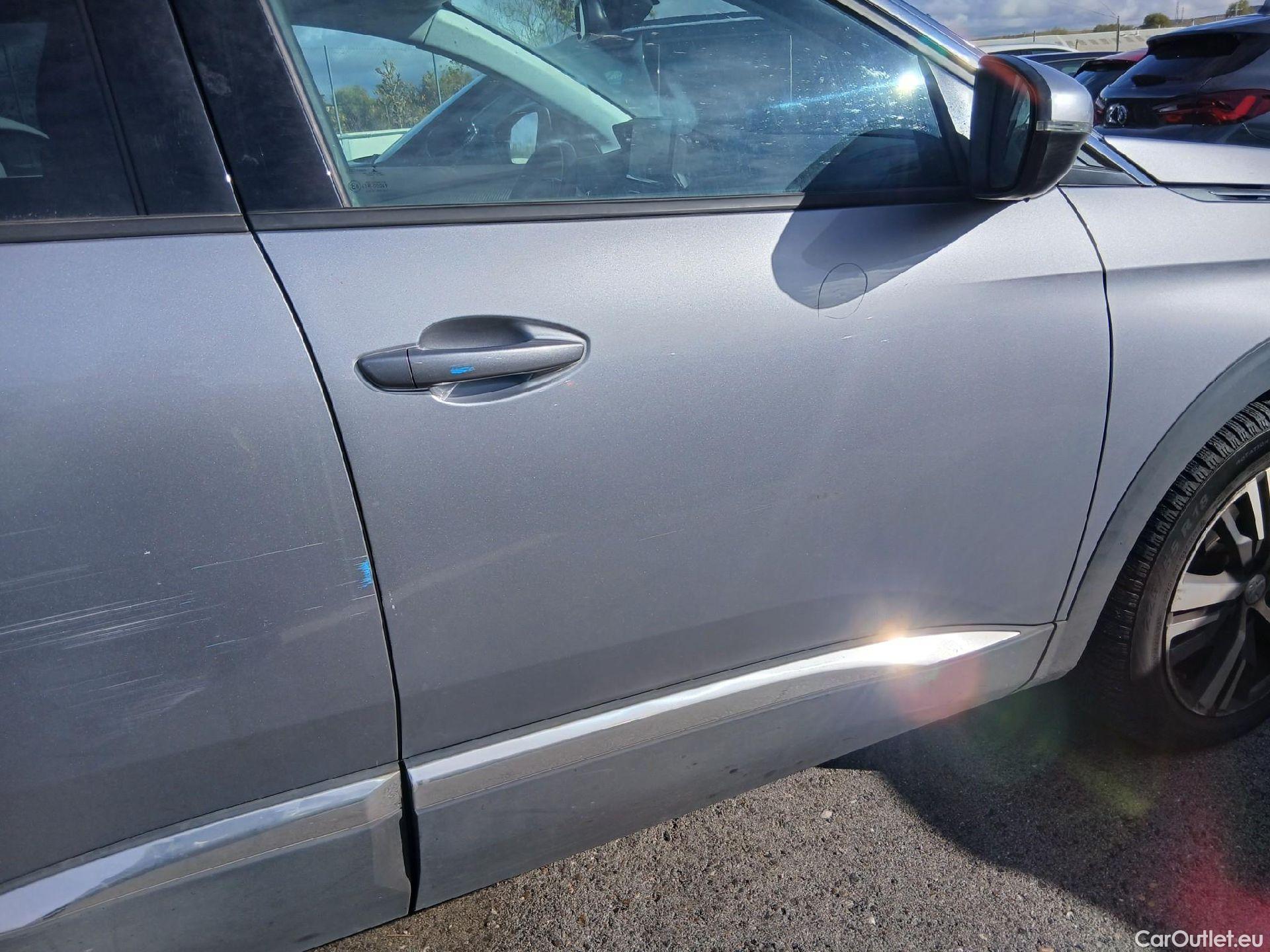  Peugeot  3008 PEUGEOT  / 2020 / 5P / todoterreno 1.5 BlueHDi 96kW (130CV) S&S Allure EAT8 #44