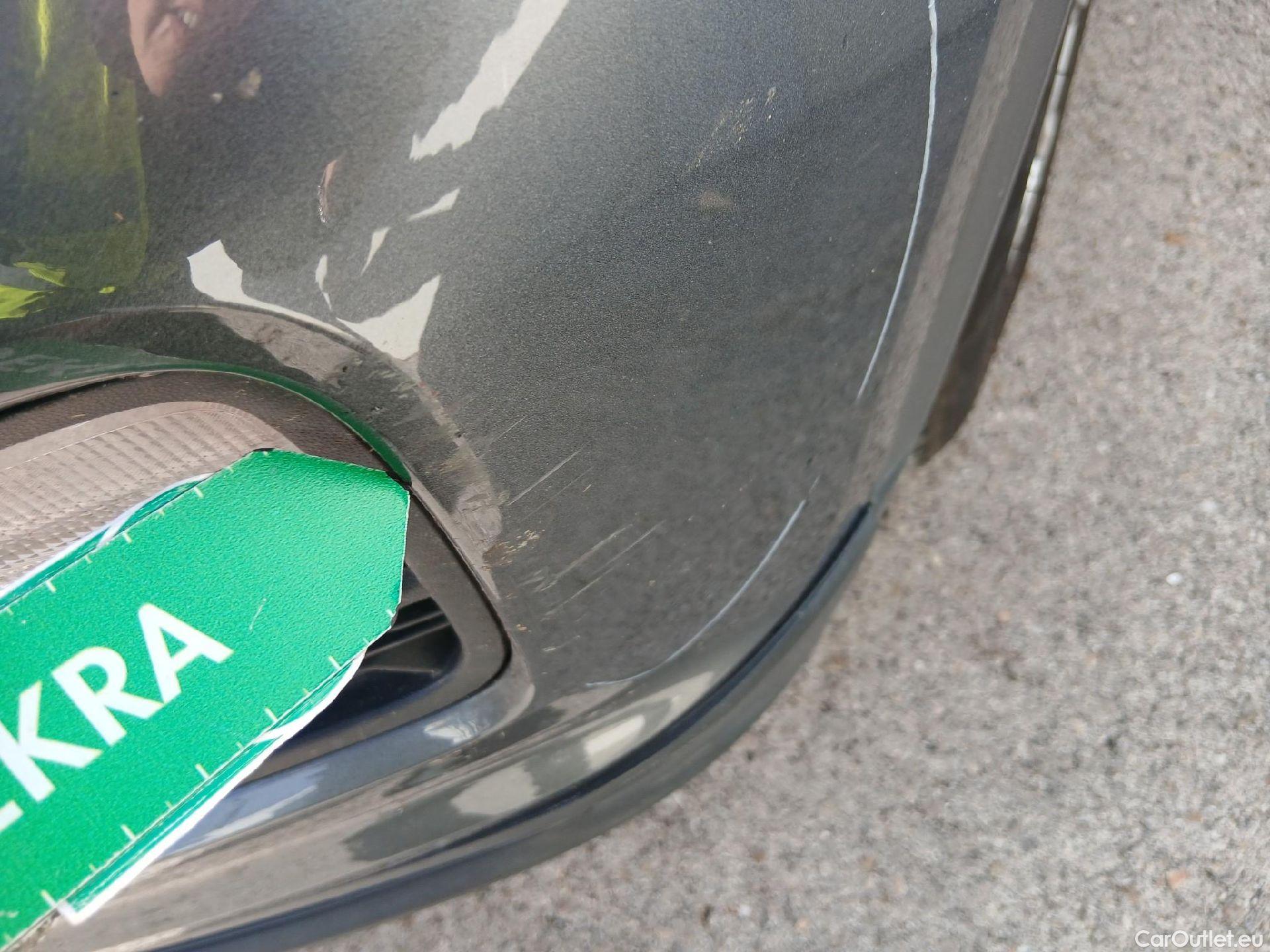  Volkswagen  T-ROC VOLKSWAGEN  / 2017 / 5P / todoterreno Advance 2.0 TDI 110kW (150CV) DSG (AC2) #13