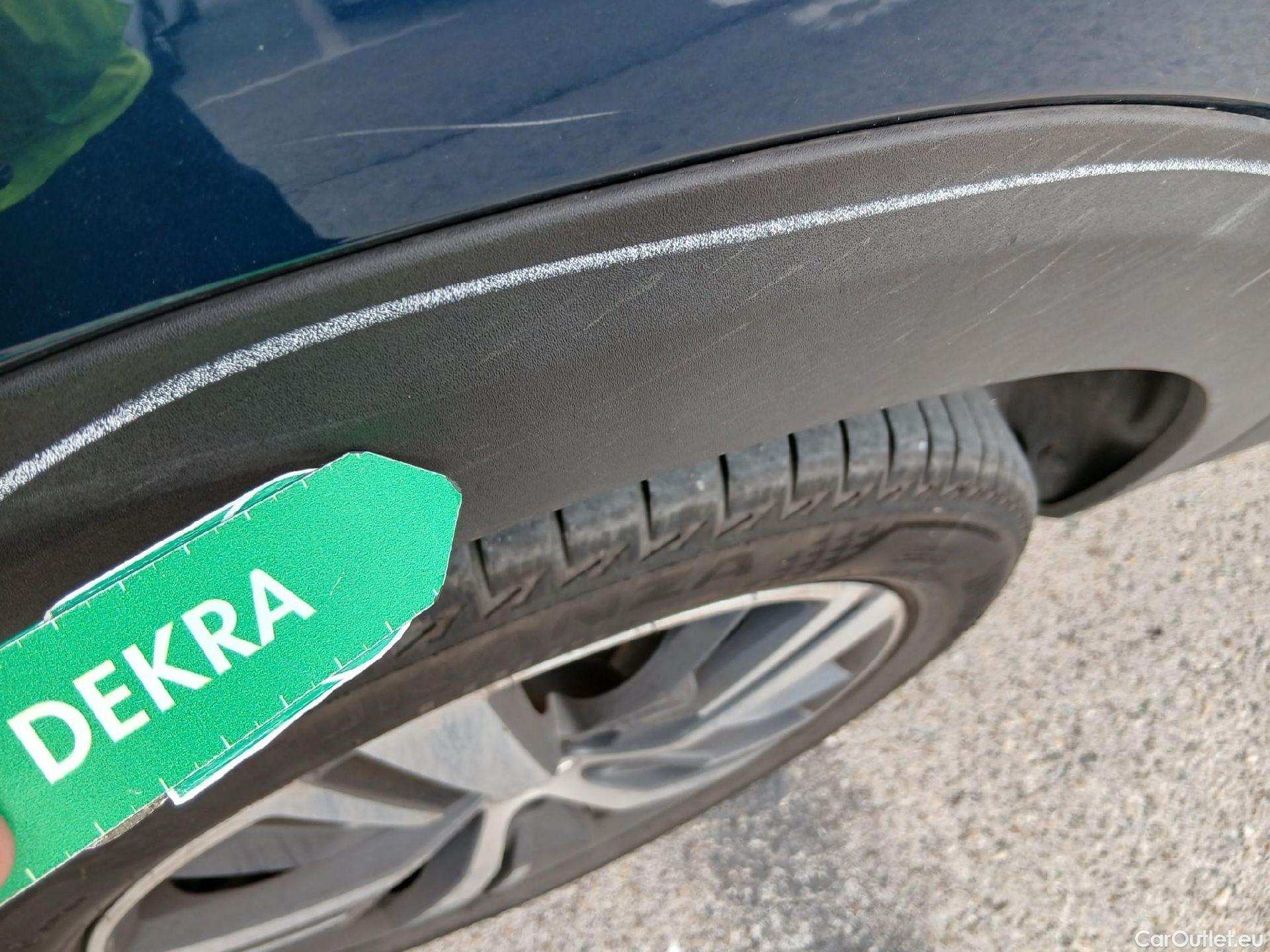  Peugeot  3008  Allure Pack 1.5 HDi 130CV AT8 E6d #37