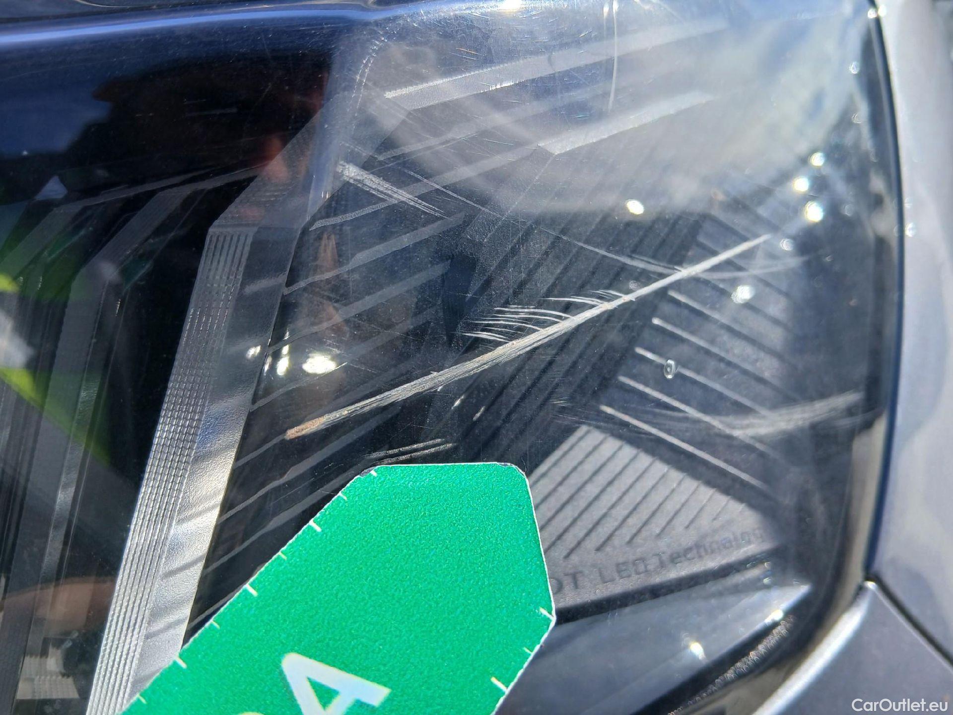  Peugeot  3008 PEUGEOT  / 2020 / 5P / todoterreno 1.5 BlueHDi 96kW (130CV) S&S Allure EAT8 #30