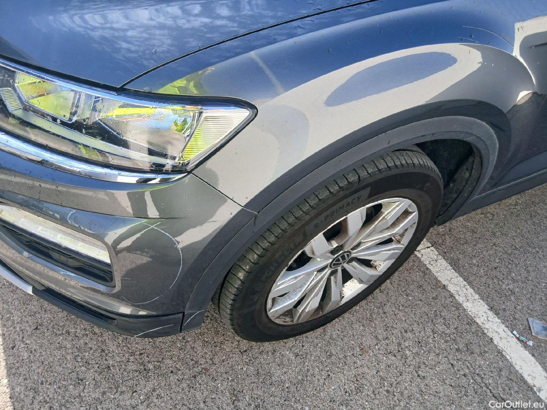  Volkswagen  T-ROC VOLKSWAGEN  / 2017 / 5P / todoterreno Advance 2.0 TDI 110kW (150CV) DSG (AC2) #17