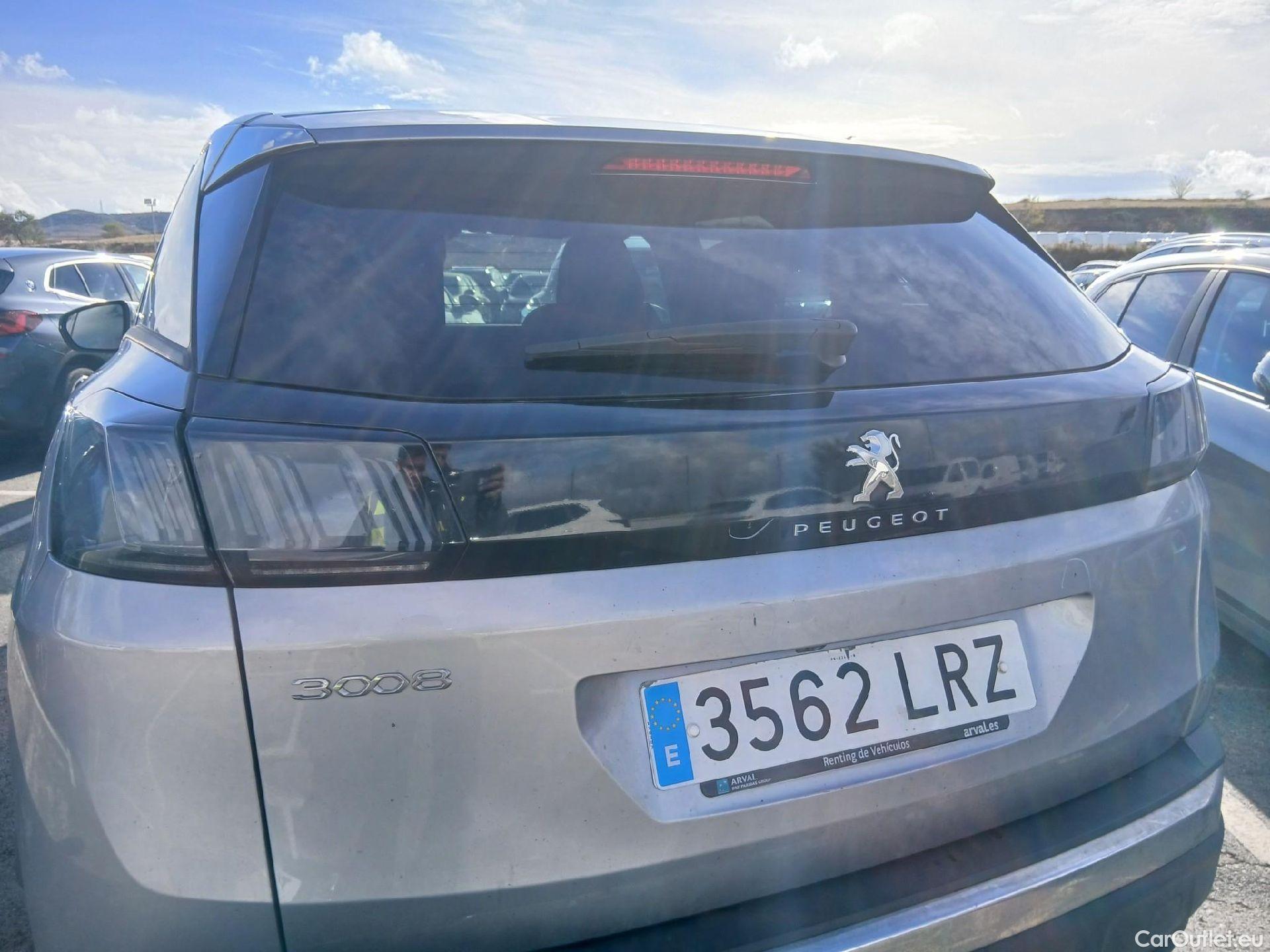  Peugeot  3008 PEUGEOT  / 2020 / 5P / todoterreno 1.5 BlueHDi 96kW (130CV) S&S Allure EAT8 #25