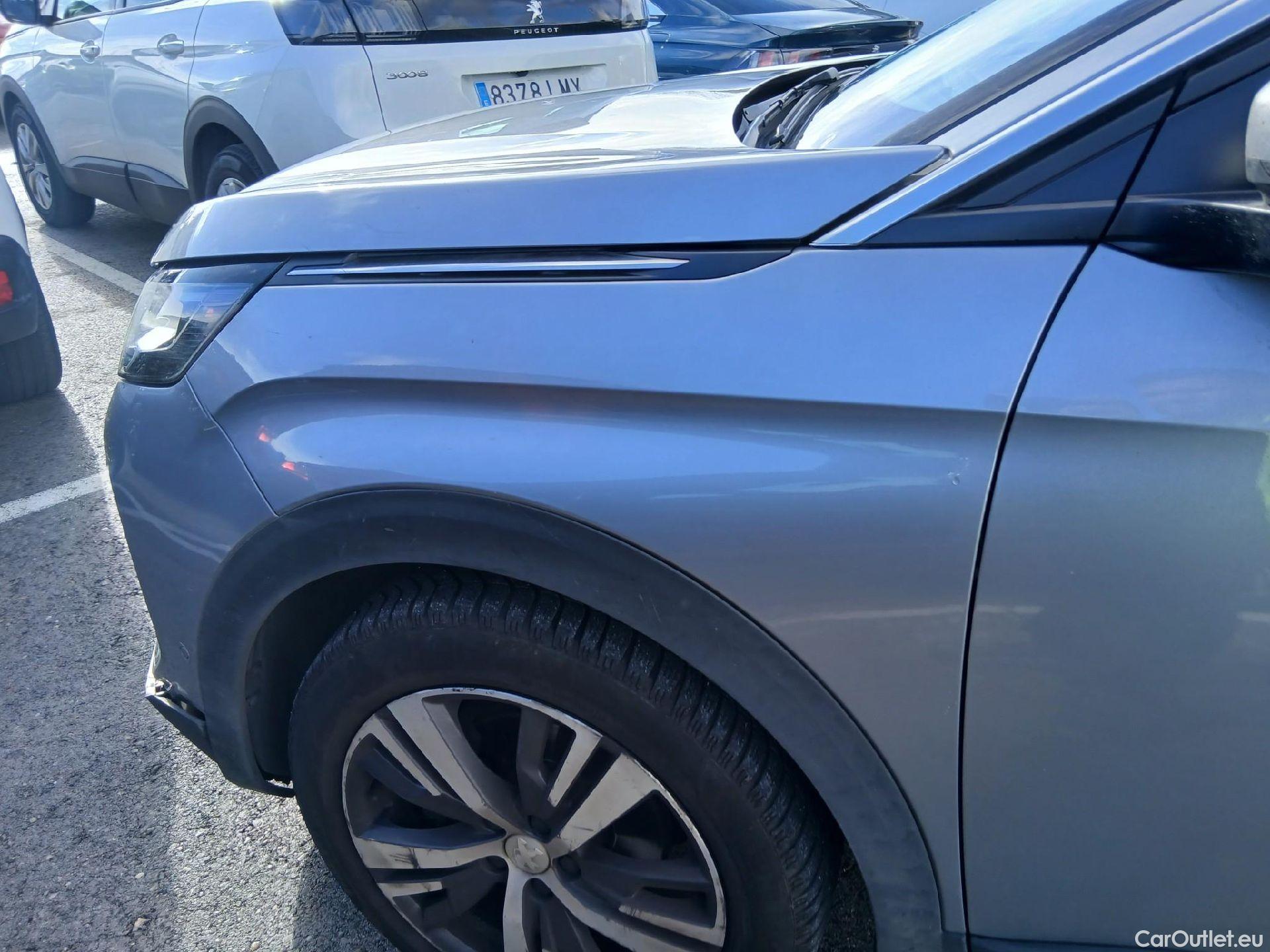  Peugeot  3008 PEUGEOT  / 2020 / 5P / todoterreno 1.5 BlueHDi 96kW (130CV) S&S Allure EAT8 #13