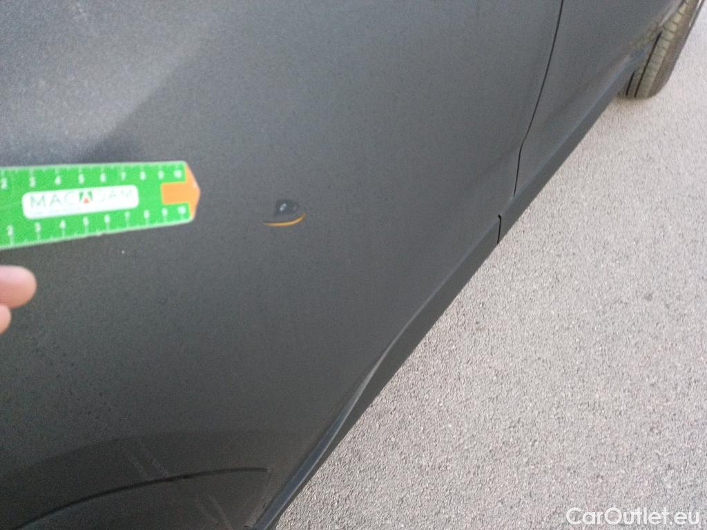  Toyota  RAV4 TOYOTA  / 2018 / 5P / todoterreno 2.5l 220H Advance #23