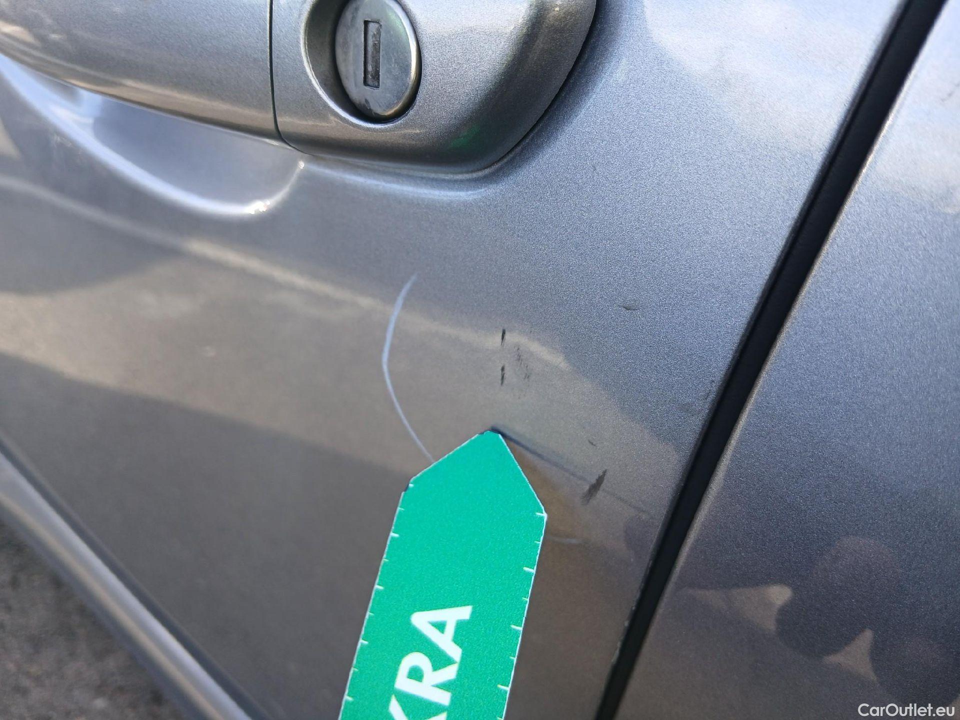  Peugeot  3008 PEUGEOT  / 2020 / 5P / todoterreno 1.5 BlueHDi 96kW (130CV) S&S Allure EAT8 #16