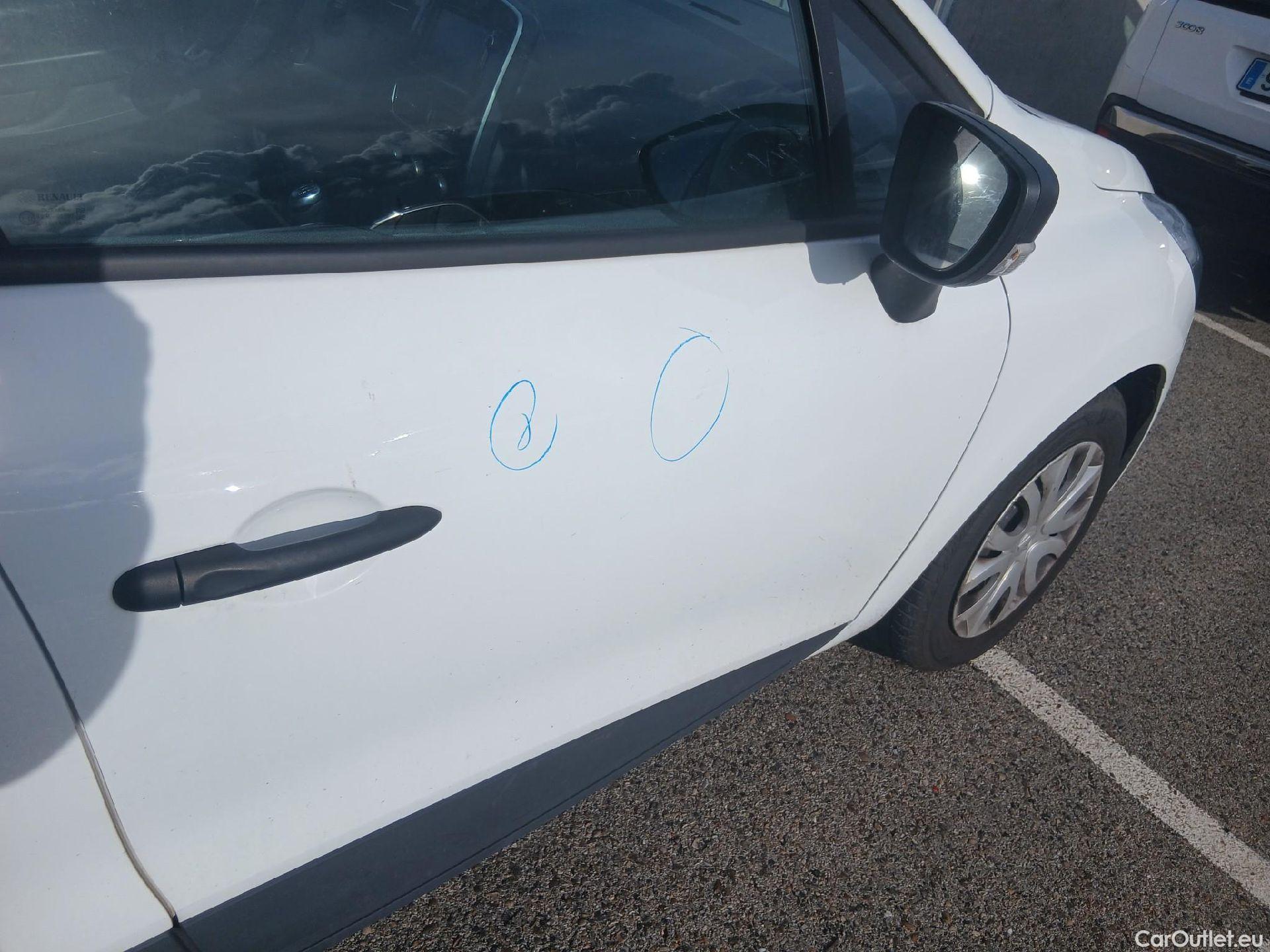  Renault  Clio RENAULT  / 2016 / 5P / berlina con portón Business TCe 66kW (90CV) GLP -18 #39