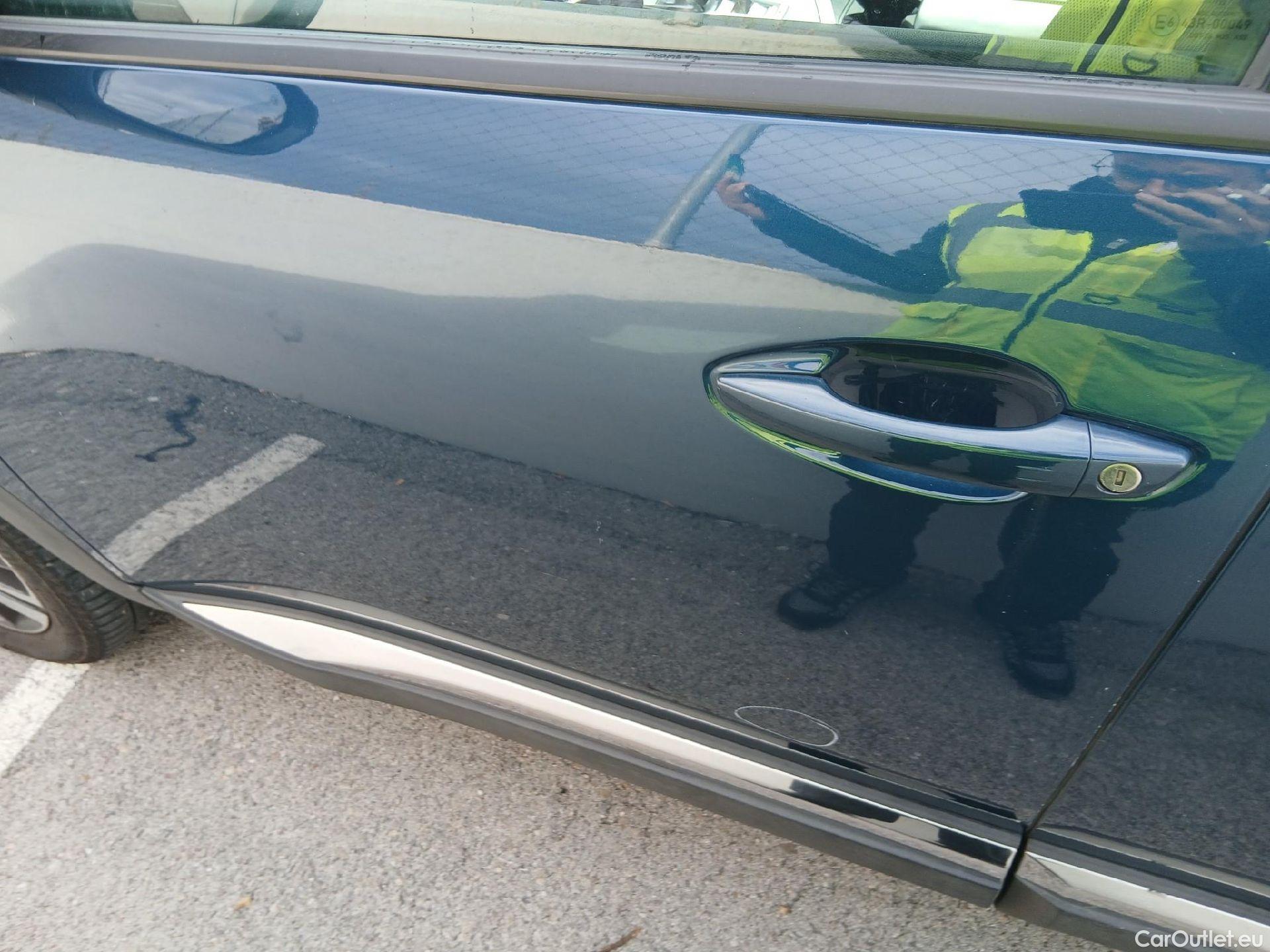  Peugeot  3008  Allure Pack 1.5 HDi 130CV AT8 E6d #21