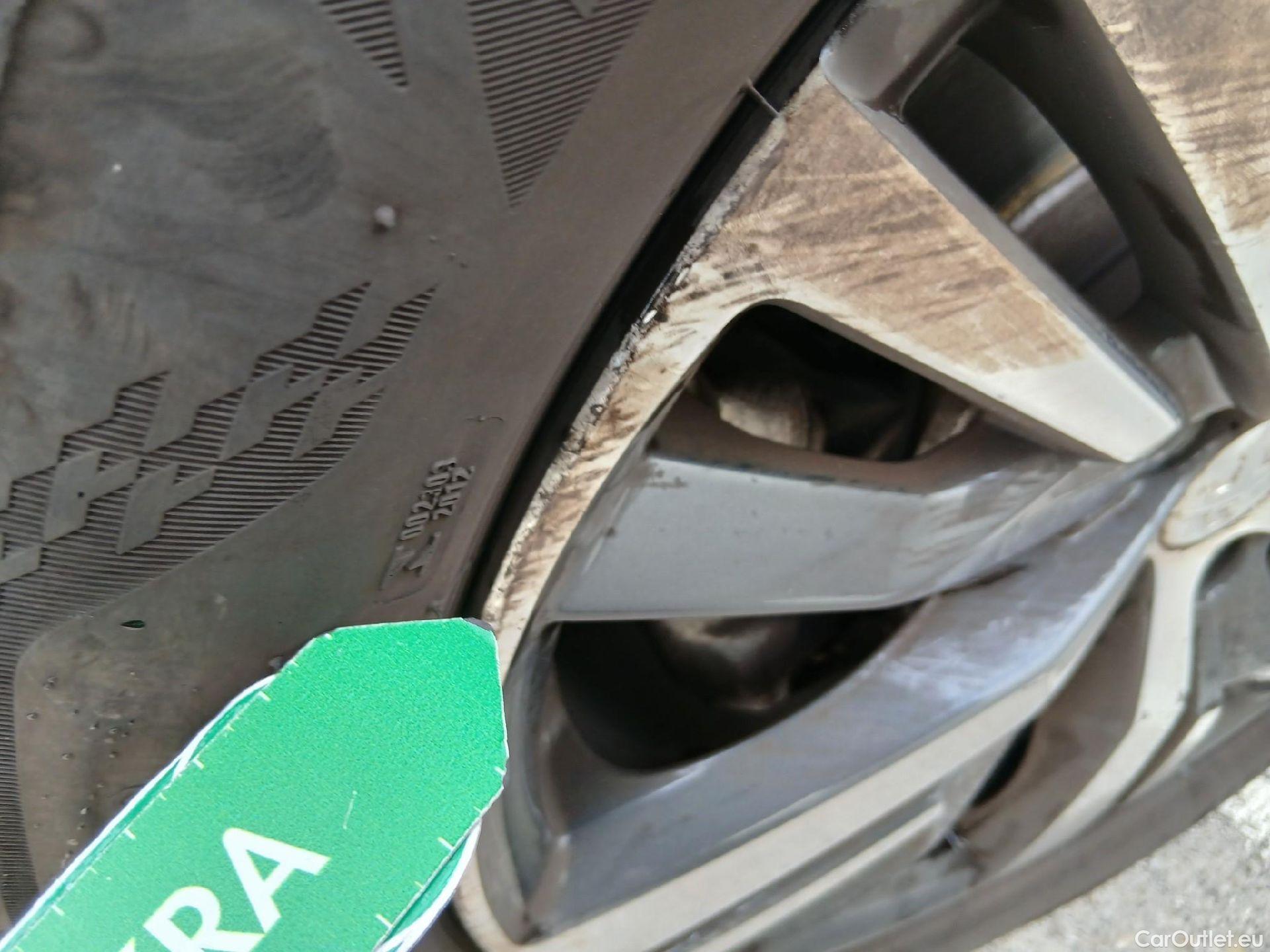  Peugeot  3008  Allure Pack 1.5 HDi 130CV AT8 E6d #9