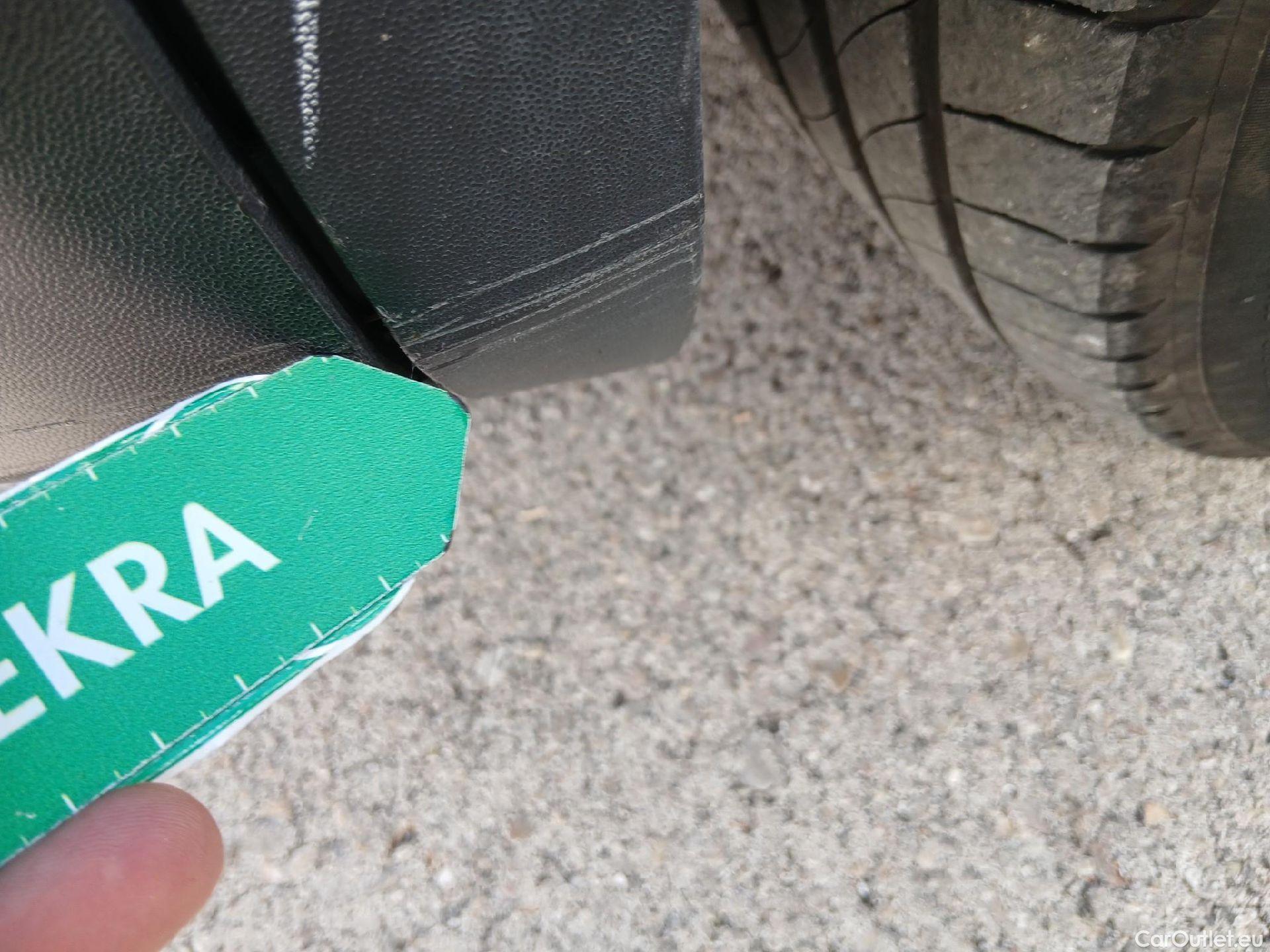  Volkswagen  T-ROC VOLKSWAGEN  / 2017 / 5P / todoterreno Advance 2.0 TDI 110kW (150CV) DSG (AC2) #16