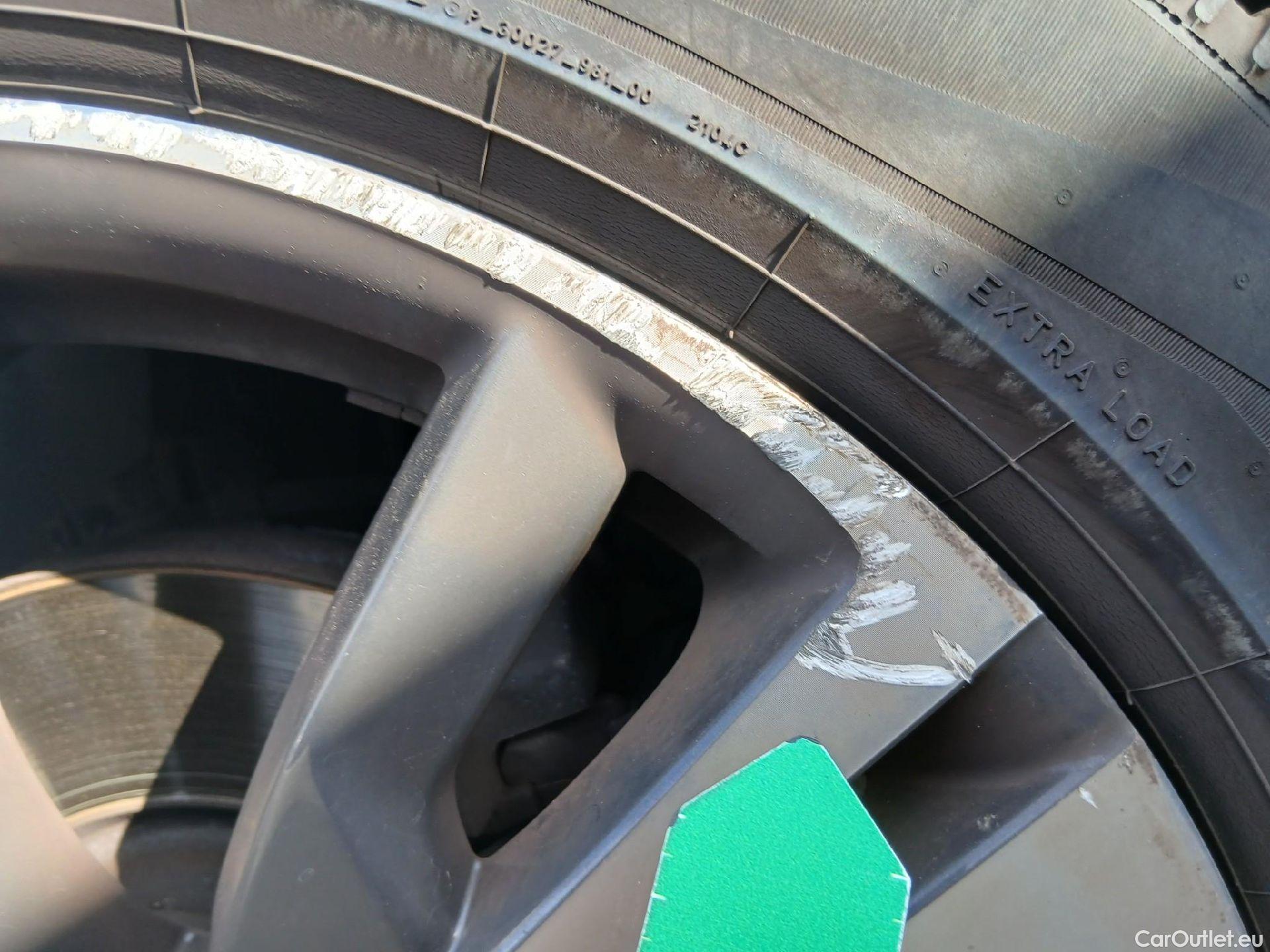  Peugeot  3008 PEUGEOT  / 2020 / 5P / todoterreno 1.5 BlueHDi 96kW (130CV) S&S Allure EAT8 #48