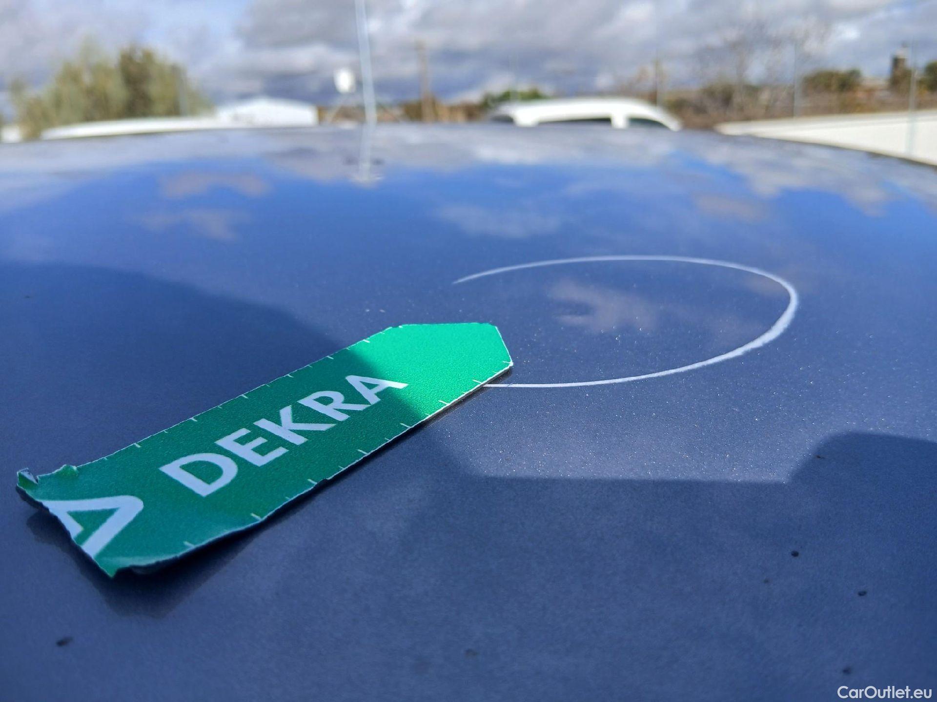  Peugeot  3008 PEUGEOT  / 2020 / 5P / todoterreno 1.5 BlueHDi 96kW (130CV) S&S Allure EAT8 #51