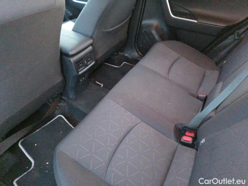  Toyota  RAV4 TOYOTA  / 2018 / 5P / todoterreno 2.5l 220H Advance #20