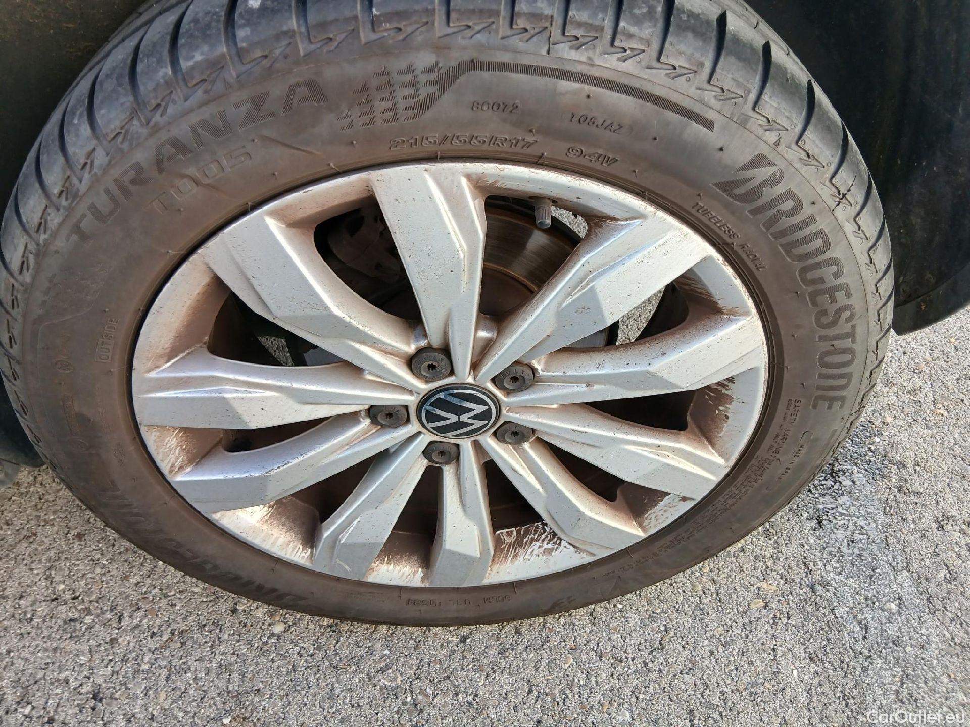  Volkswagen  T-ROC VOLKSWAGEN  / 2017 / 5P / todoterreno Advance 2.0 TDI 110kW (150CV) DSG (AC2) #5