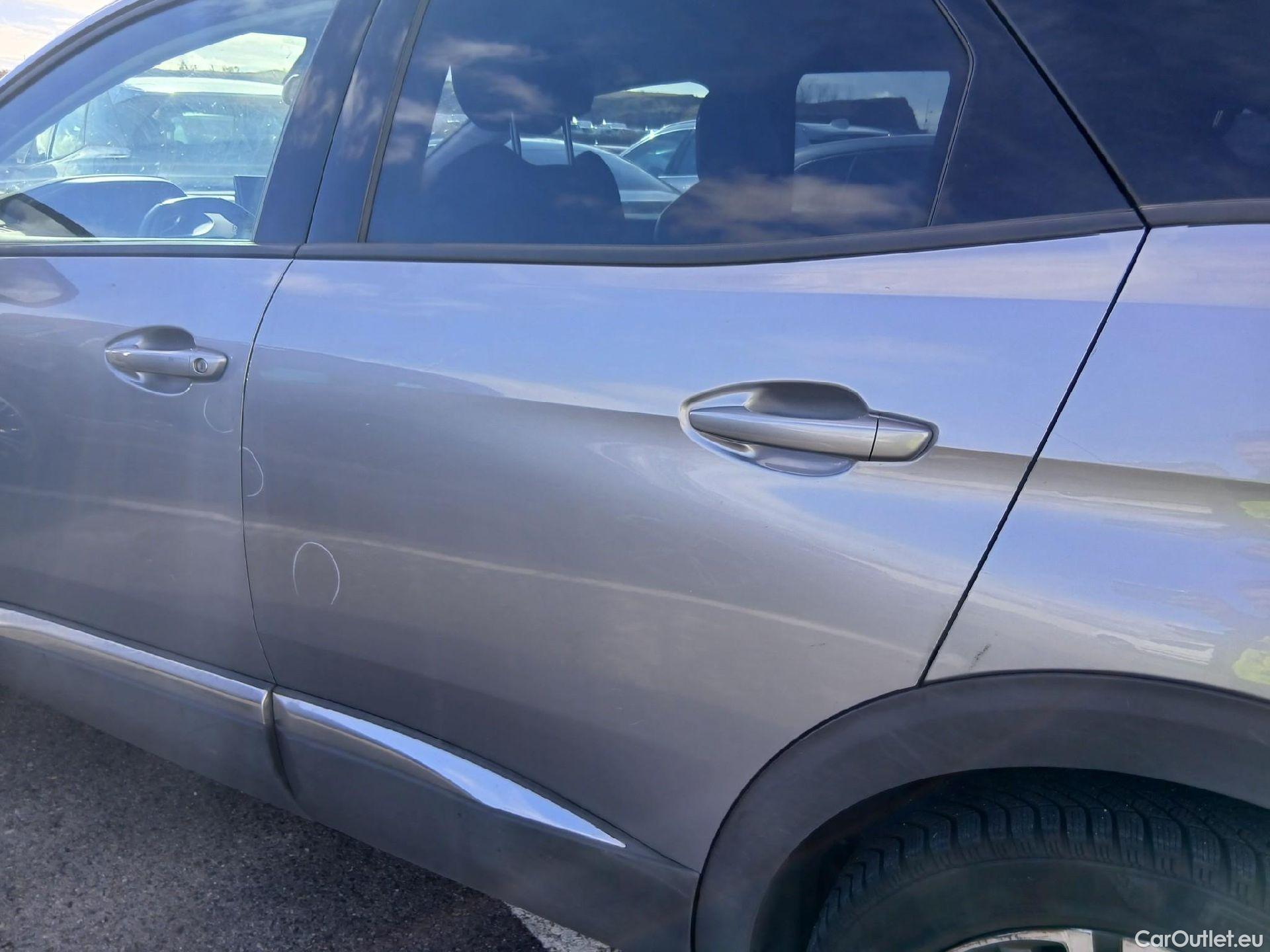  Peugeot  3008 PEUGEOT  / 2020 / 5P / todoterreno 1.5 BlueHDi 96kW (130CV) S&S Allure EAT8 #19