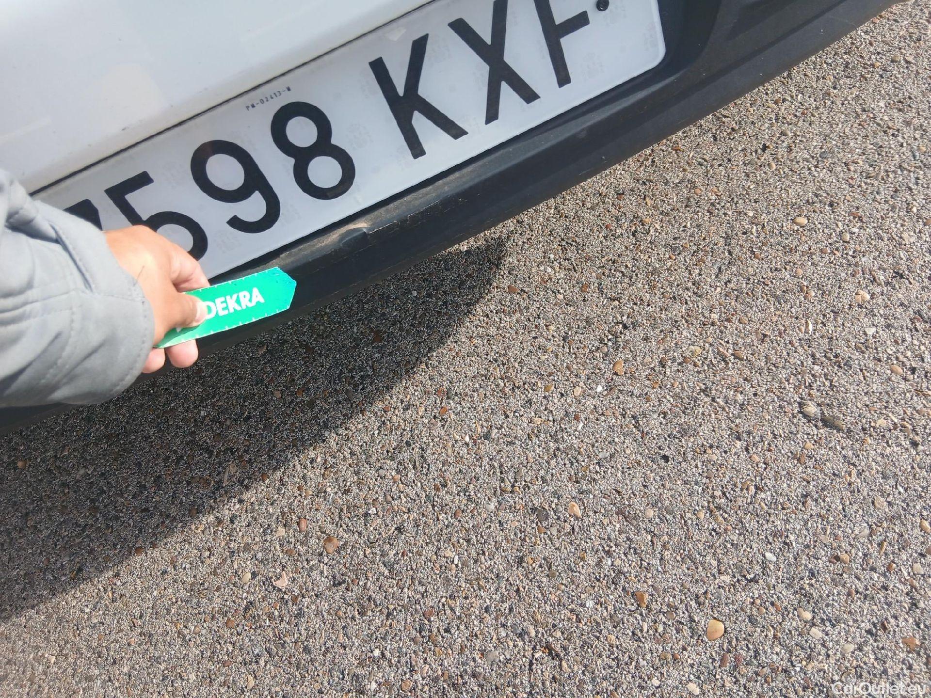  Renault  Clio RENAULT  / 2016 / 5P / berlina con portón Business TCe 66kW (90CV) GLP -18 #29