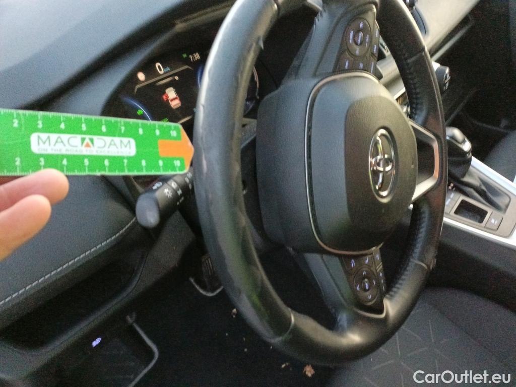  Toyota  RAV4 TOYOTA  / 2018 / 5P / todoterreno 2.5l 220H Advance #13