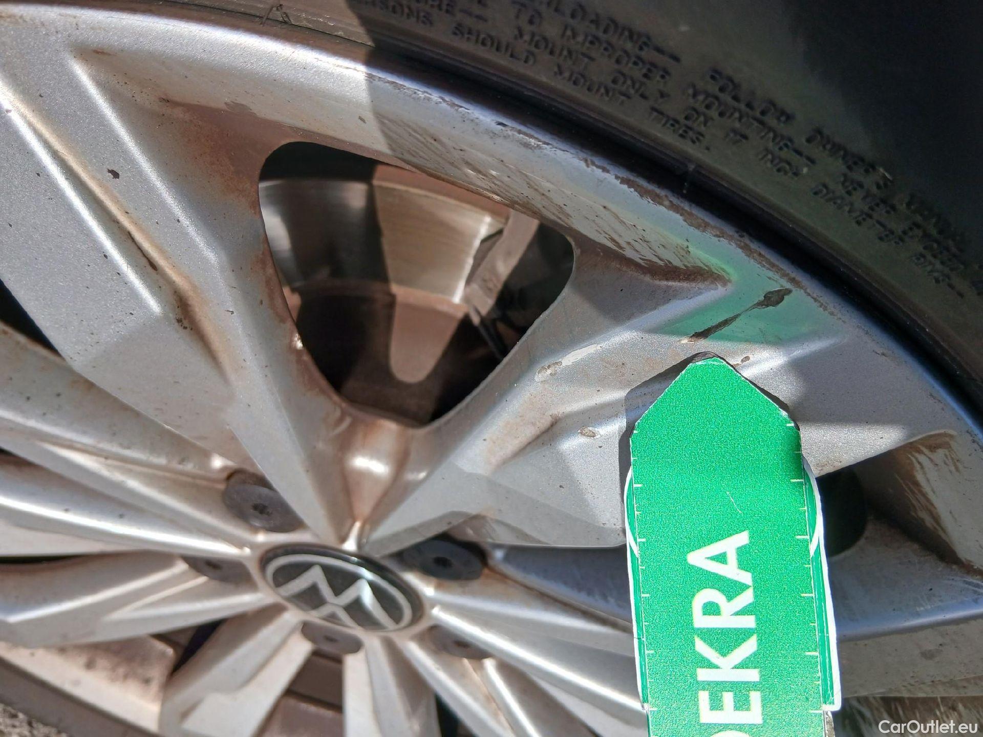  Volkswagen  T-ROC VOLKSWAGEN  / 2017 / 5P / todoterreno Advance 2.0 TDI 110kW (150CV) DSG (AC2) #7