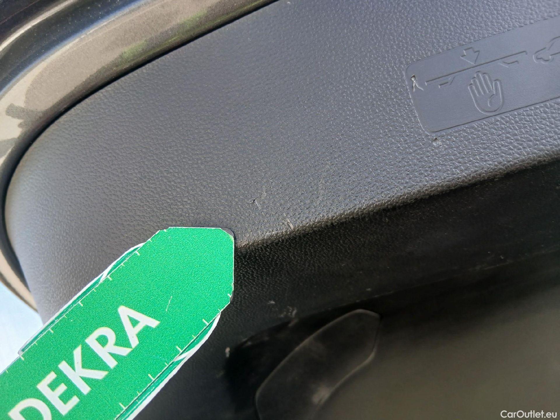  Volkswagen  T-ROC VOLKSWAGEN  / 2017 / 5P / todoterreno Advance 2.0 TDI 110kW (150CV) DSG (AC2) #1