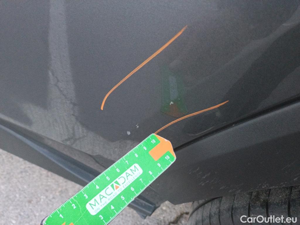  Toyota  RAV4 TOYOTA  / 2018 / 5P / todoterreno 2.5l 220H Advance #6