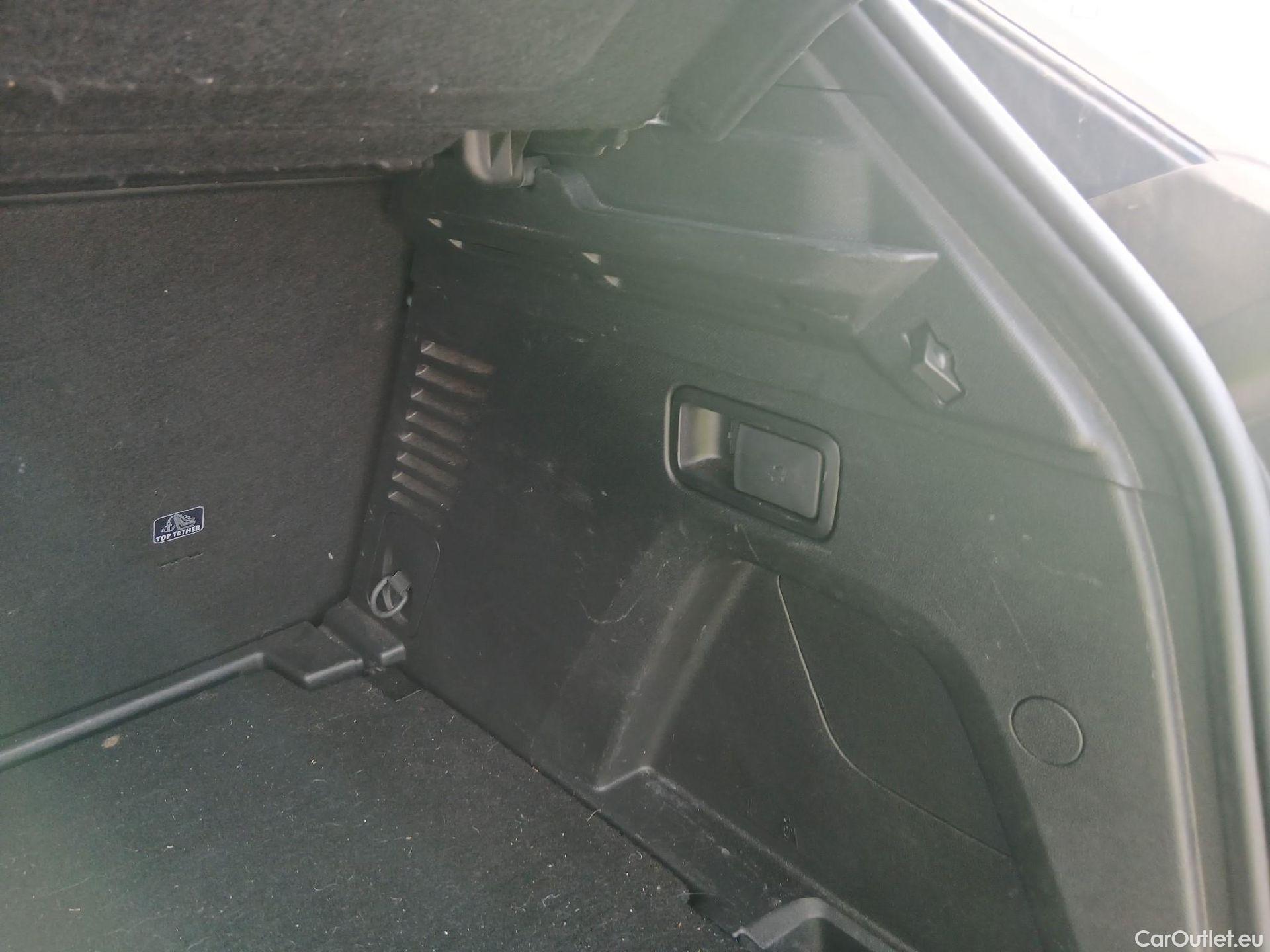  Peugeot  3008  Allure Pack 1.5 HDi 130CV AT8 E6d #8