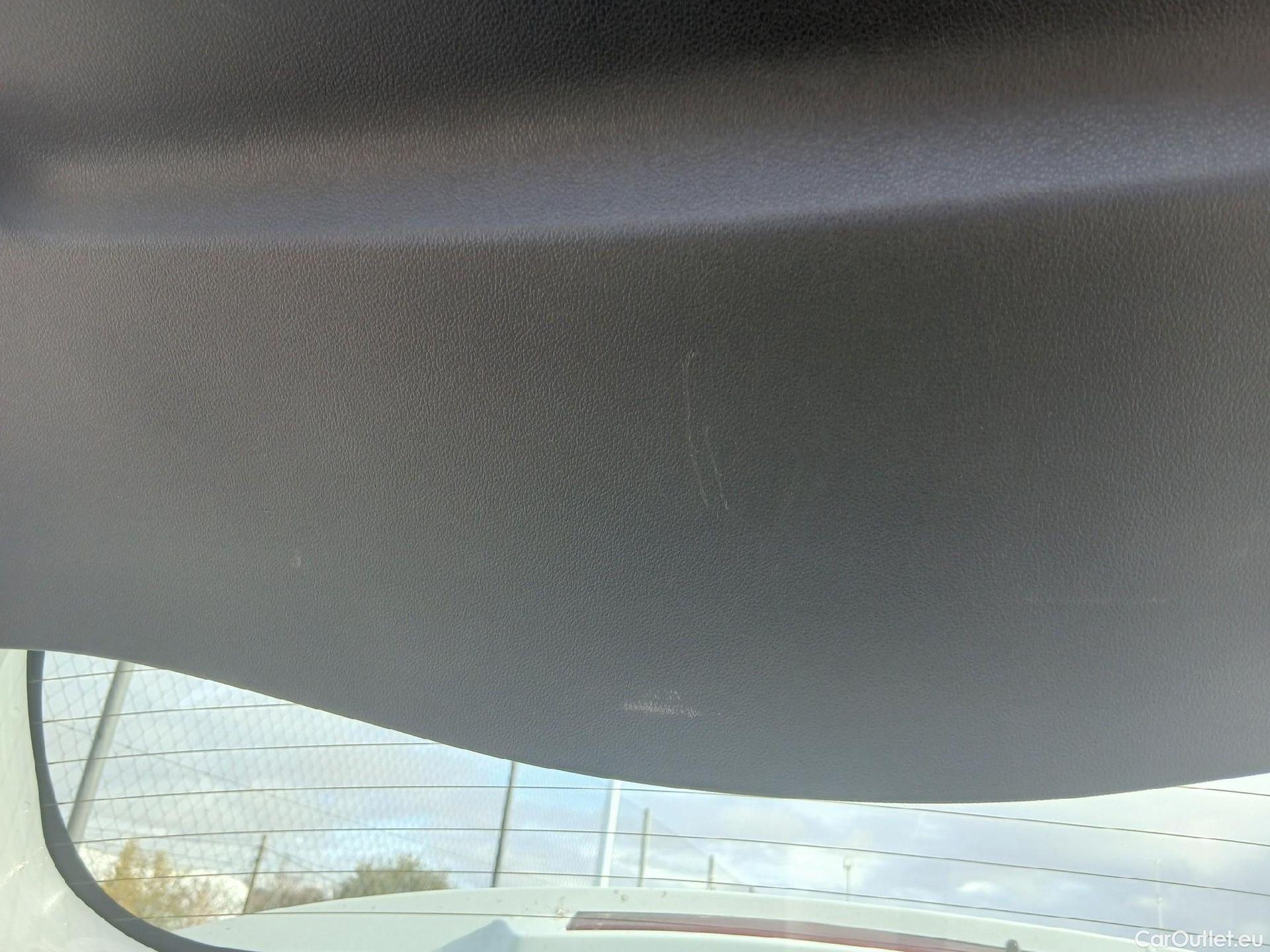  Renault  Clio RENAULT  / 2016 / 5P / berlina con portón Business TCe 66kW (90CV) GLP -18 #1