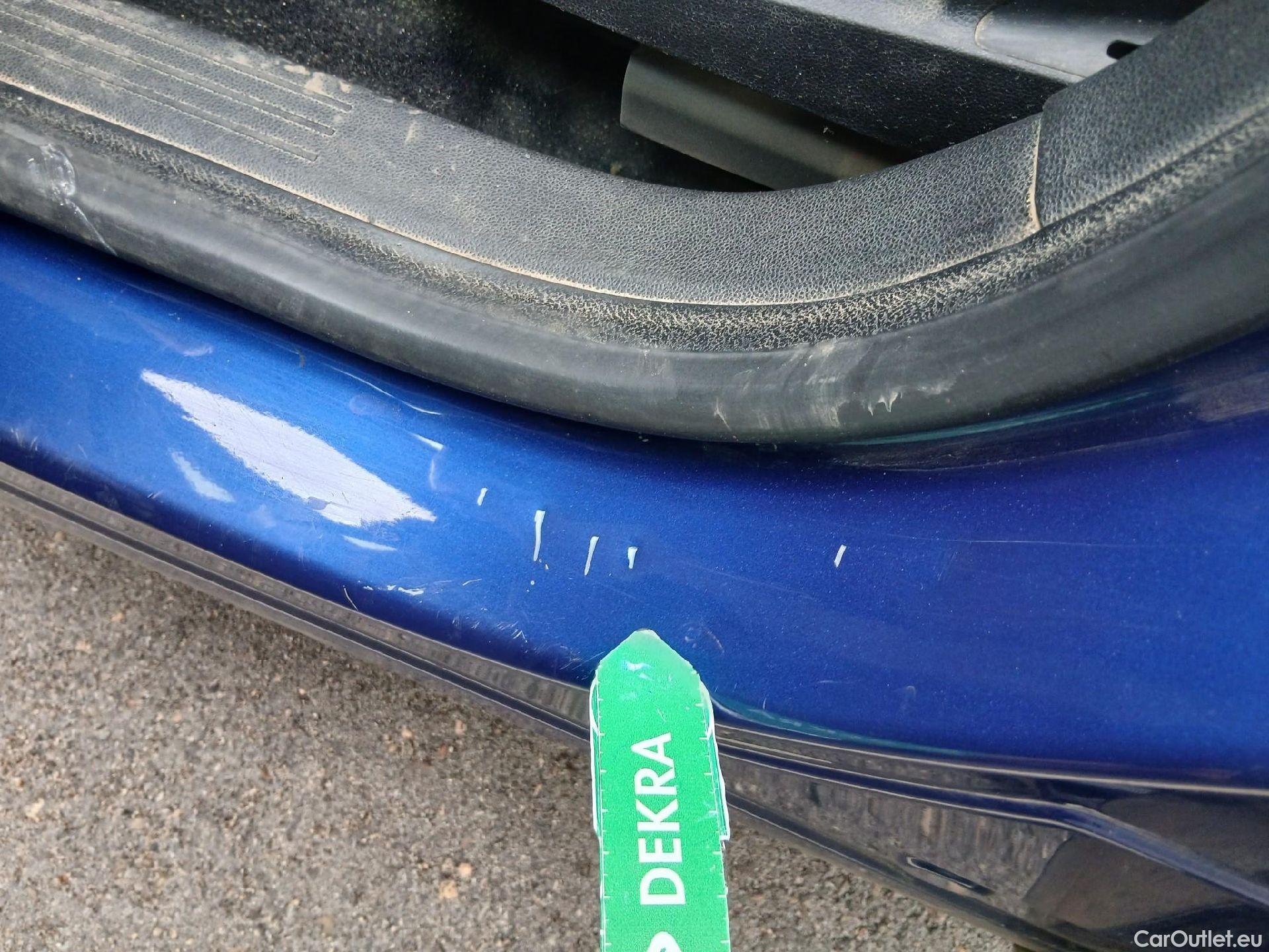  Renault  Captur RENAULT  / 2020 / 5P / todoterreno Intens TCe 90 #4