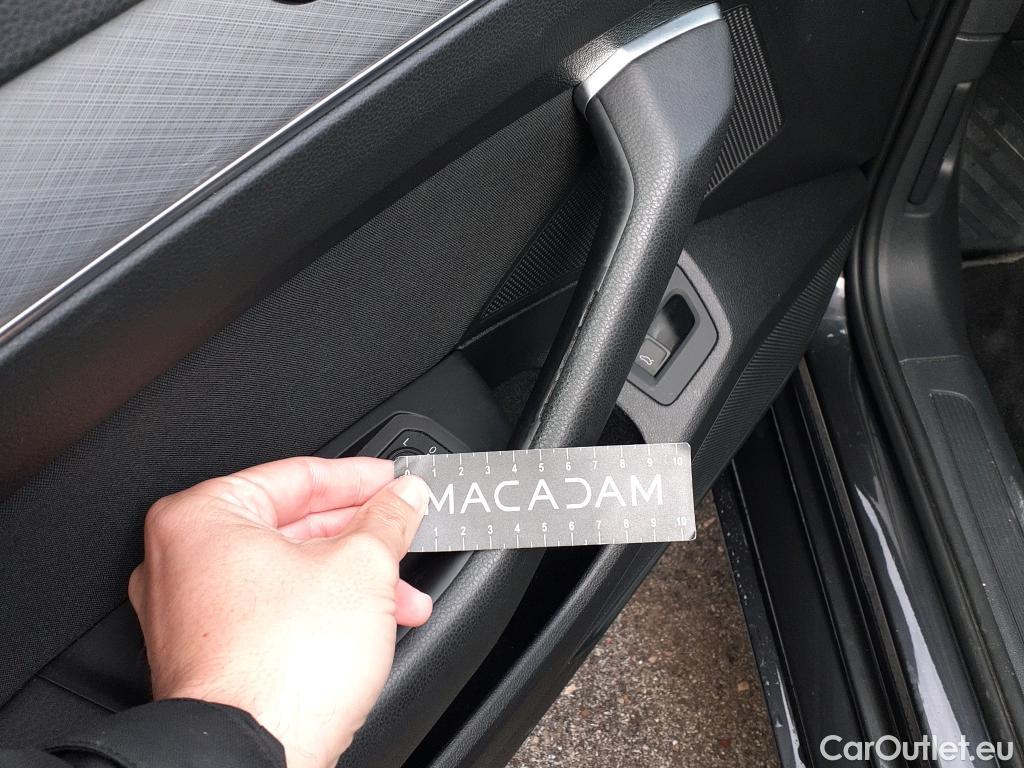  Volkswagen  Passat VOLKSWAGEN  / 2019 / 5P / familiar Variant Executive 2.0 TDI 110kW (150CV) #16