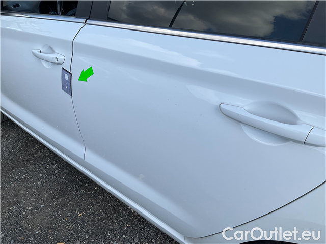  Hyundai  i30  kom.1.5i Family Smart 5d #19