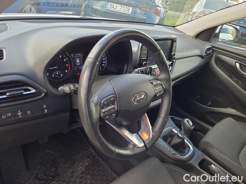  Hyundai  i30  (PD)(01.2017  ->)  kom.1.5T-GDI Smart 5d #8