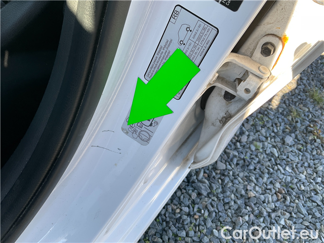  Hyundai  i30  kom.1.5i Family Comfort 5d #16