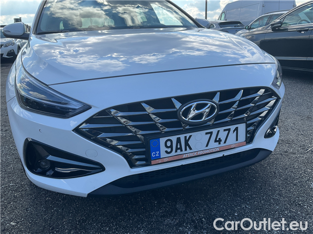  Hyundai  i30  kom.1.5i Family Smart 5d #4