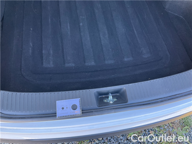  Hyundai  i30  kom.1.5i Family Comfort 5d #11