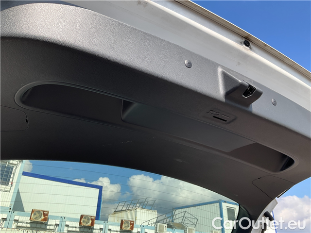  Hyundai  i30  kom.1.5i Family Smart 5d #11