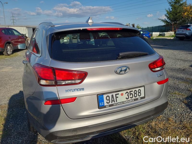  Hyundai  i30  (PD)(01.2017  ->)  kom.1.5T-GDI Family Smart #9