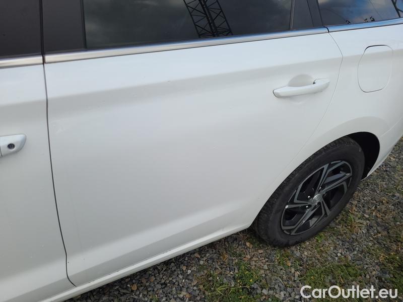  Hyundai  i30  (PD)(01.2017  ->)  kom.1.5T-GDI Smart 5d #4