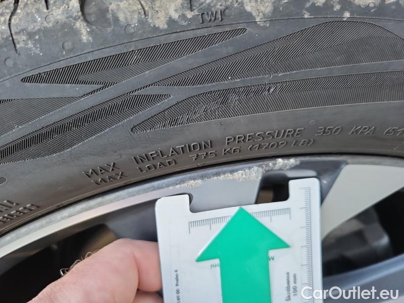  Volvo  V60  Cross Country (2018)  CC B4 Ultimate AWD AT #14