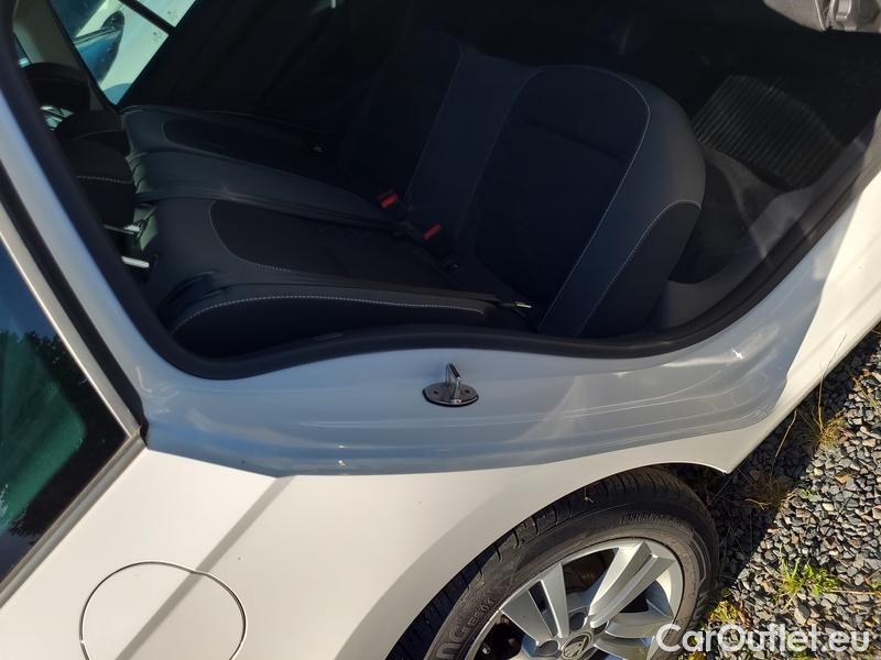  Skoda  Fabia  Combi (2015) Com.1.0TSI 70 Ambition 5d #16