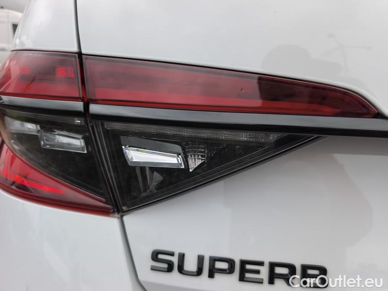  Skoda  Superb  (3V3)(2015) Supe.FL2.0TDI 110 Sportline AT #19