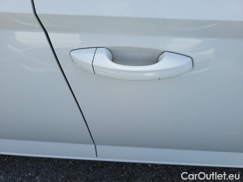  Skoda  Fabia  Combi (2015) Com.1.0TSI 70 Ambition 5d #7