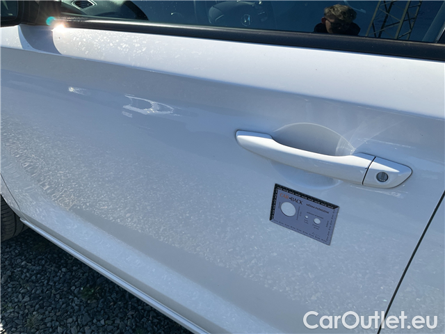  Hyundai  i30  kom.1.5i Family Comfort 5d #11