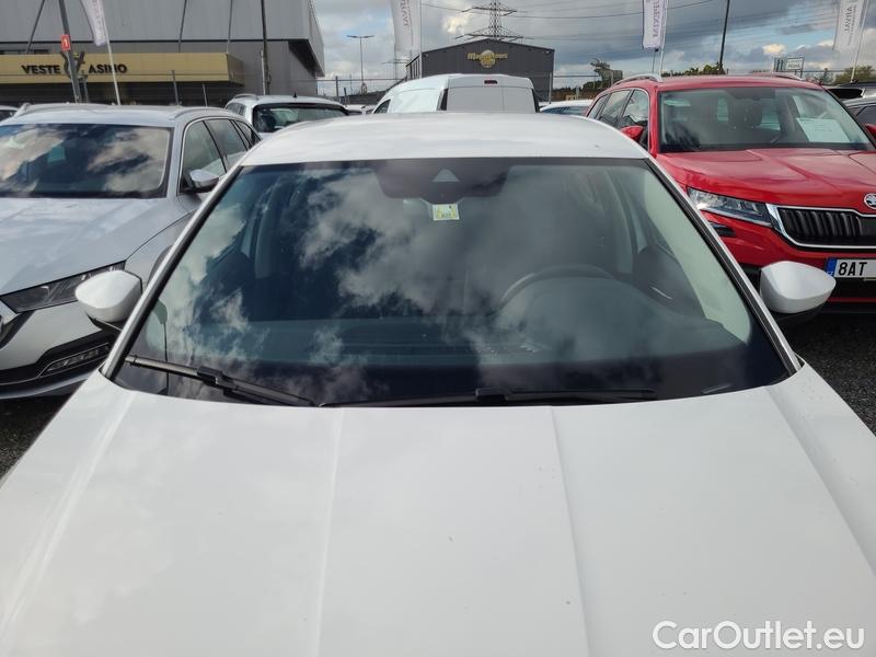  Skoda  Octavia  Lim. (NX3)(2020)  1.5TSI 110 Ambition 5d #2