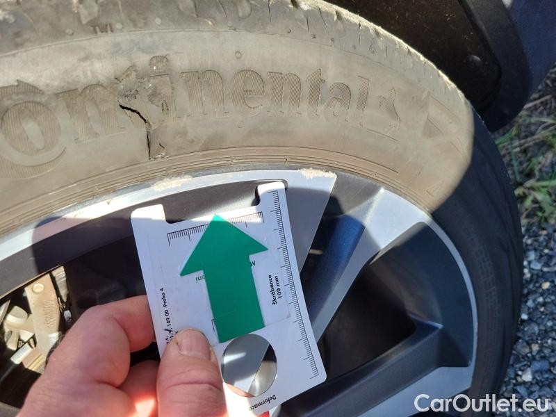  Volvo  V60  Cross Country (2018)  CC B4 Ultimate AWD AT #12