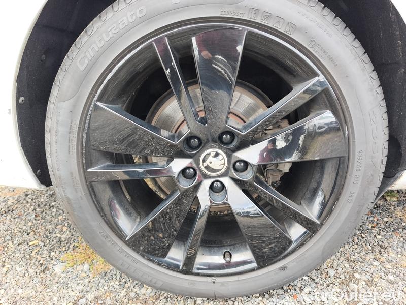  Skoda  Superb  (3V3)(2015) Supe.FL2.0TDI 110 Sportline AT #9