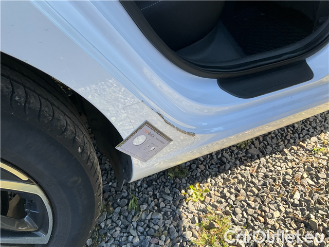  Hyundai  i30  kom.1.5i Family Comfort 5d #2