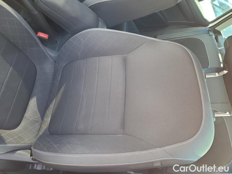  Skoda  Fabia  Combi (2015) Com.1.0TSI 70 Ambition 5d #8